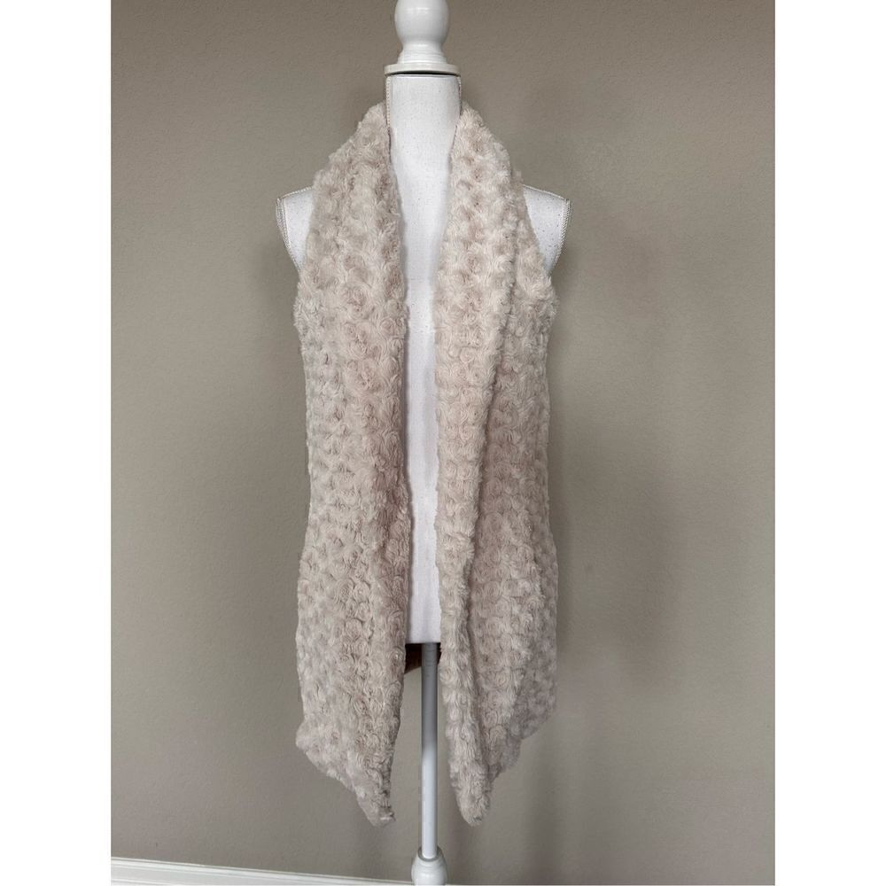 Altar’d State Plush Faux Fur vest